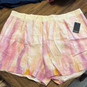 Eloquii Women's Pink Cream and Yellow linen lined Shorts. Never worn!